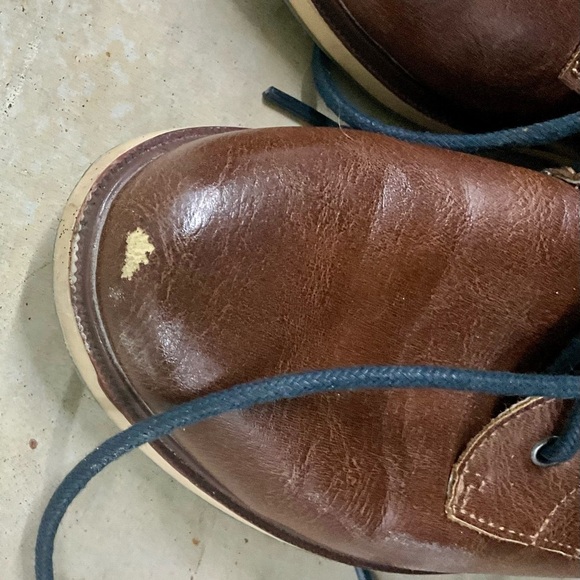 Elegant Brown and Blue Dress Shoes with Textured Soles - Picture 3 of 5